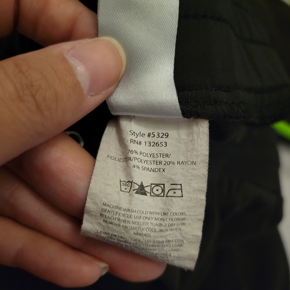 Scrub Set - Picture 6 of 6